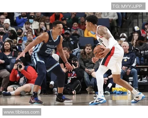 开拓者客场险胜灰熊，利拉德绝杀救主：篮球世界的惊艳时刻